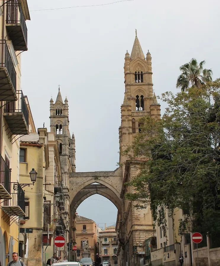 Casa Clo Alla Cattedrale باليرمو