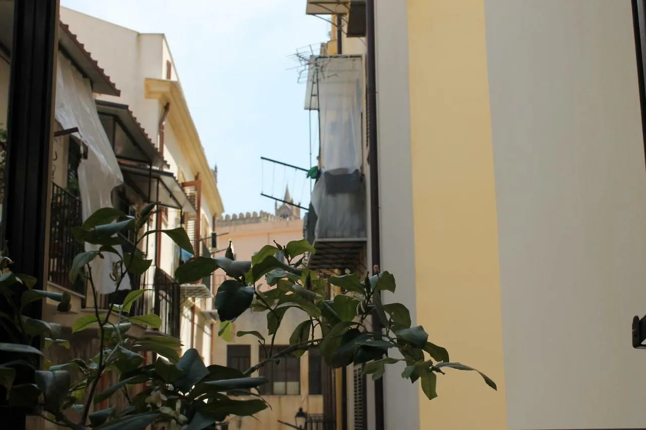 Casa Clo Alla Cattedrale باليرمو 0*,  إيطاليا