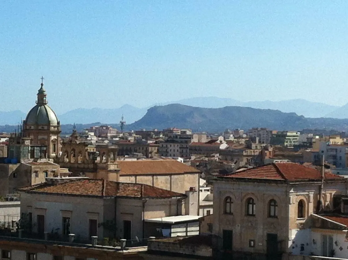 Casa Clo Alla Cattedrale باليرمو 0*,